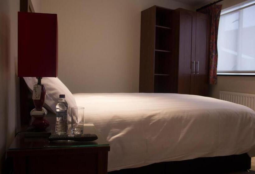 חדר דלוקס, Beaumont House