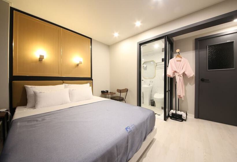 Номер Deluxe, Namu Nulbo