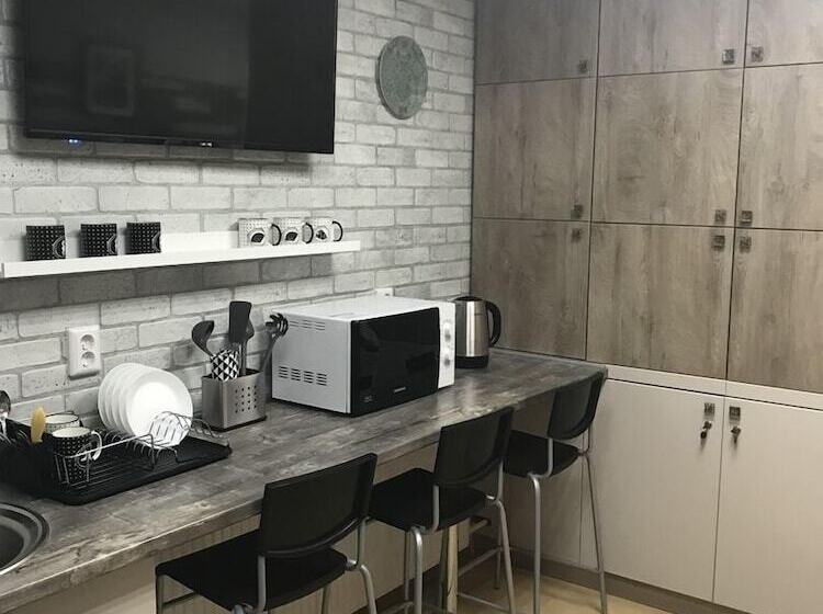 シングルベーシックルーム, Horoshy Hostel