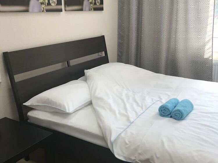 基本间, Horoshy Hostel