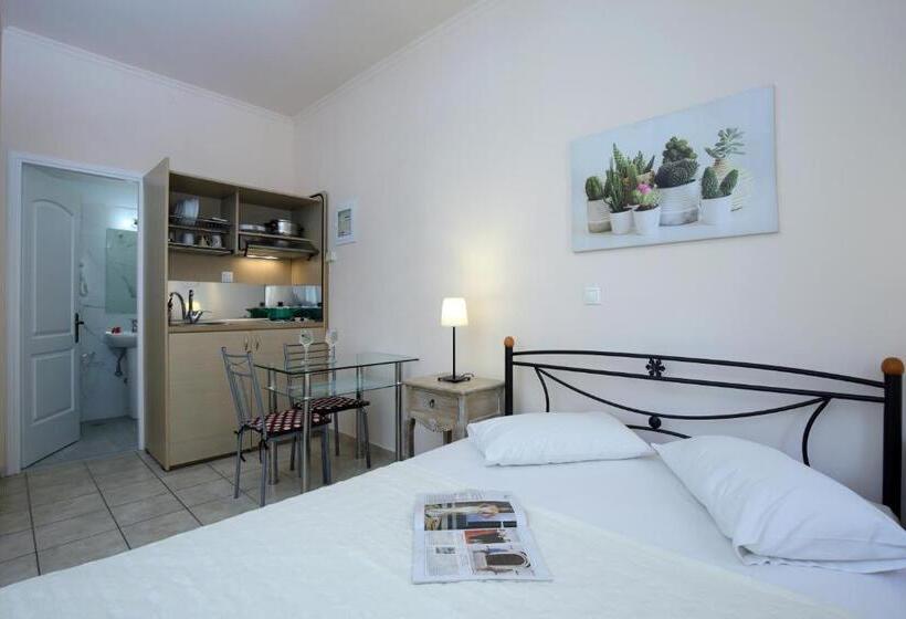 스탠다드 스튜디오, Apartments Avra