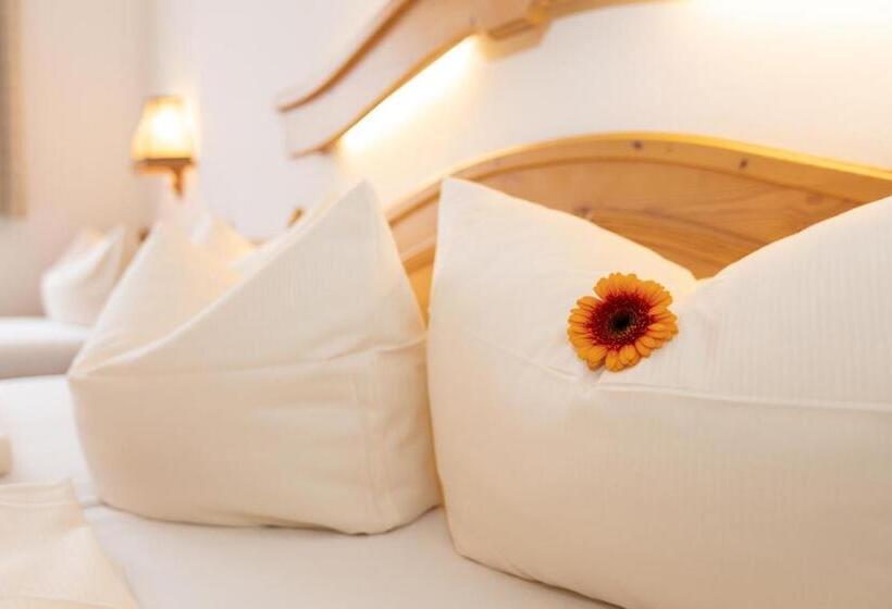 חדר סטנדרט לשלושה, Landgasthof Schöntag