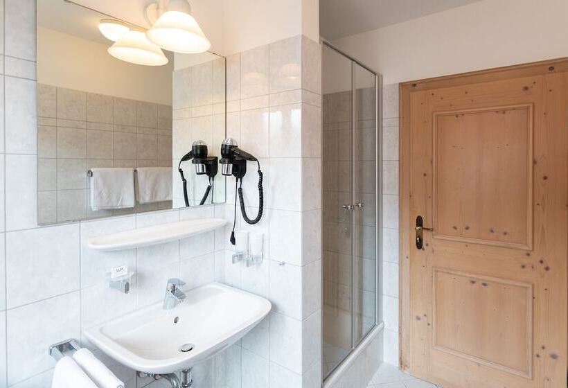 חדר סטנדרט לשלושה, Landgasthof Schöntag