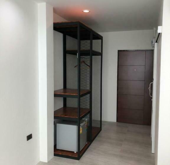 基本间, Richmond Nan