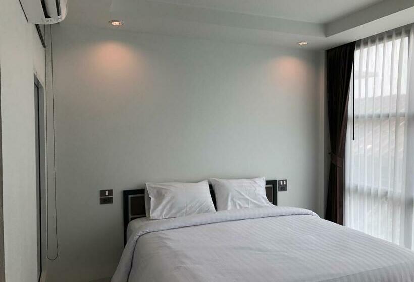 基本间, Richmond Nan