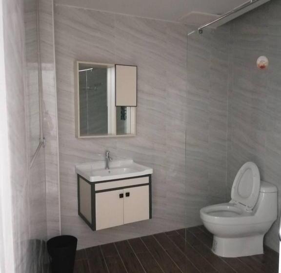 家庭套房, Richmond Nan