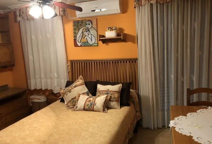 スーペリアの４人部屋, Chiki