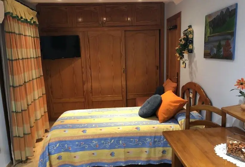 スーペリアの４人部屋, Chiki