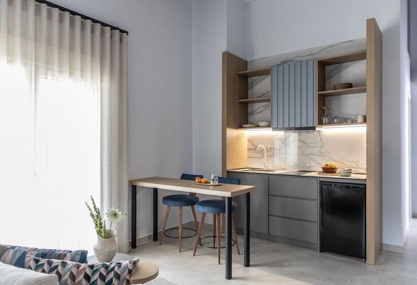 סוויטת סופריור, Sole Mare