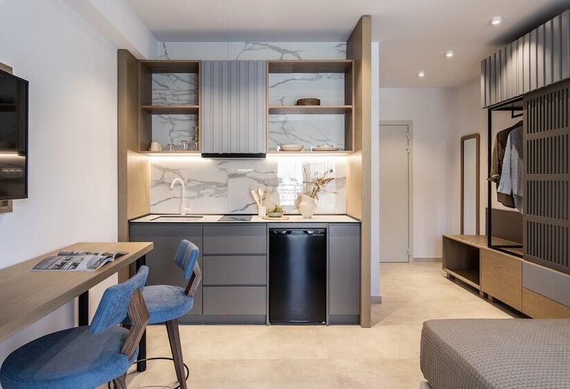 סוויטת סופריור, Sole Mare