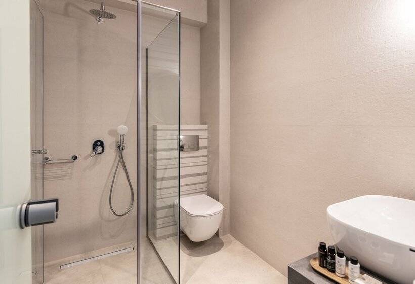 חדר סופריור, Sole Mare