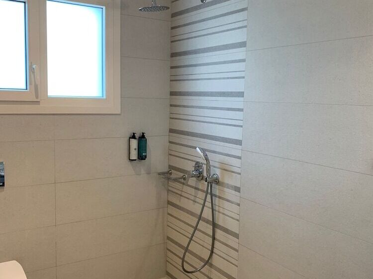 חדר סופריור, Sole Mare