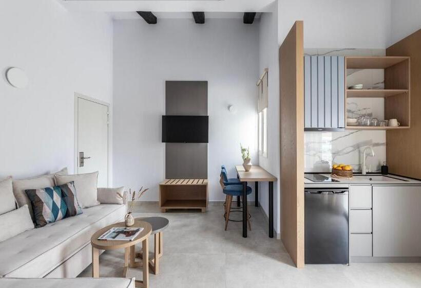 סוויטת סופריור, Sole Mare