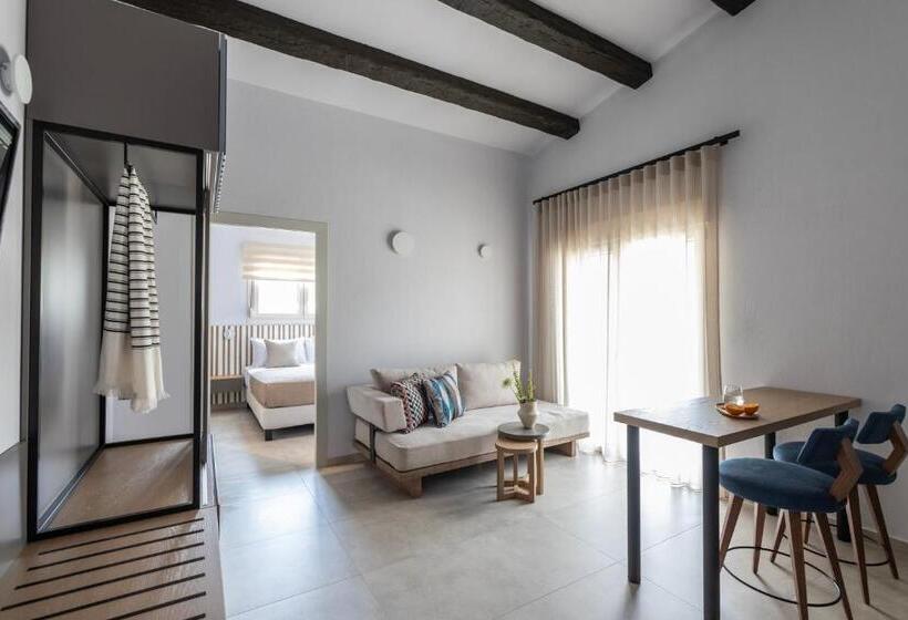 סוויטת סופריור, Sole Mare