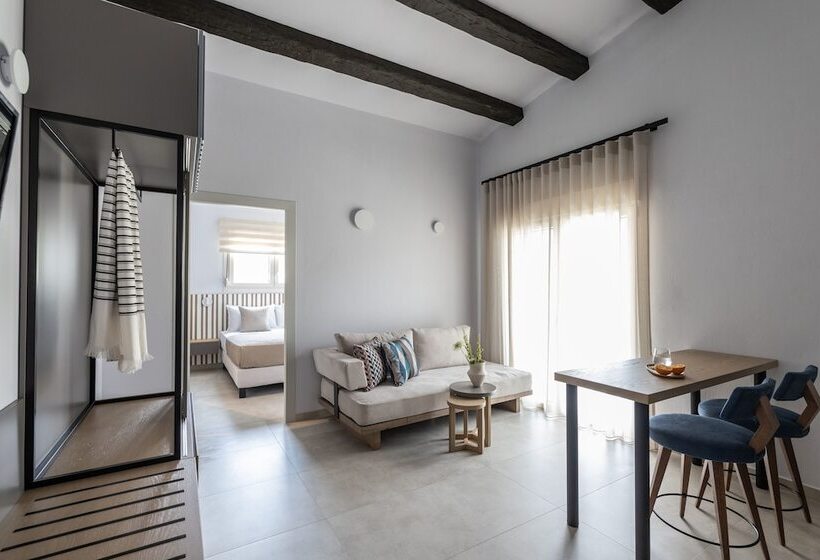 חדר סופריור, Sole Mare