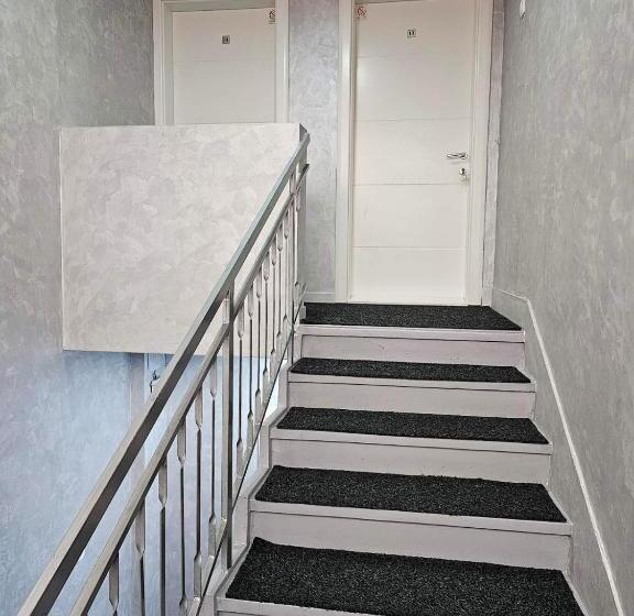 اتاق استاندارد سه نفره, Akvarius