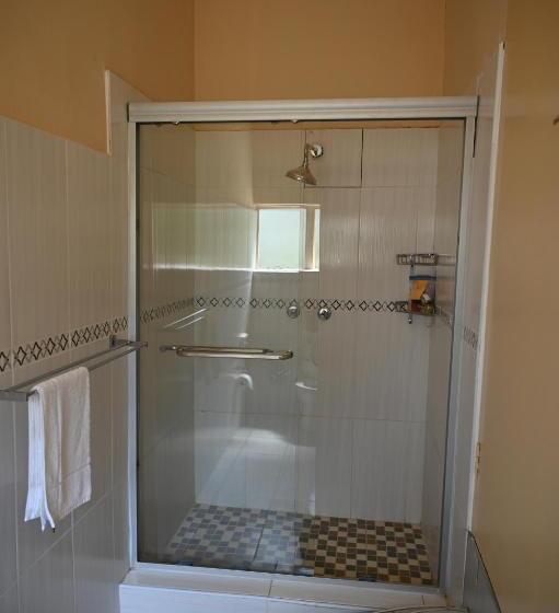 اتاق استاندارد با تخت بزرگ, Beulah Court Vineyard