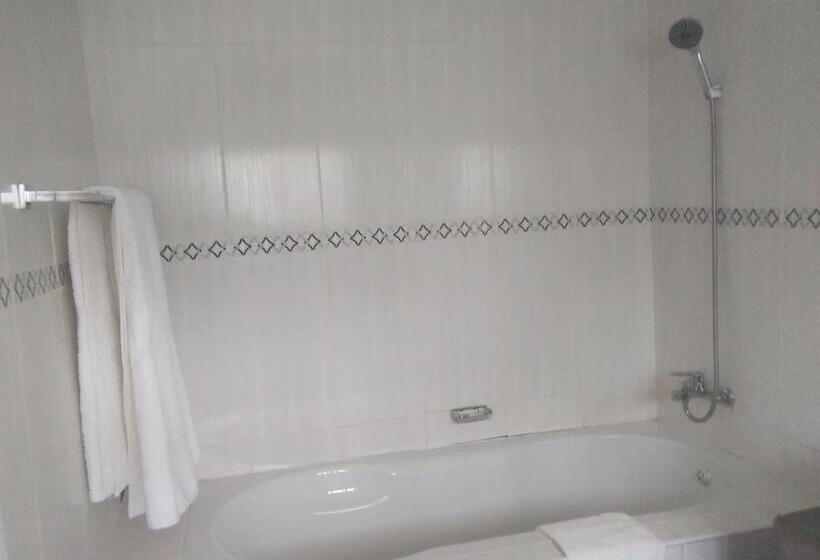 اتاق راحتی سه تخته, Beulah Court Vineyard