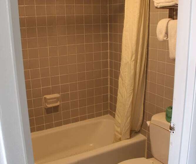 ２ダブルベッドのスタンダードルーム, Americas Best Value Inn & Suites Williamstown