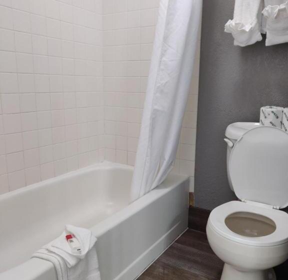 标准间带漩涡浴缸, Cedar Cove