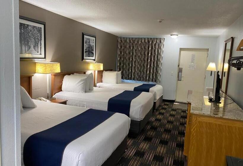 豪华三人间, Cedar Cove