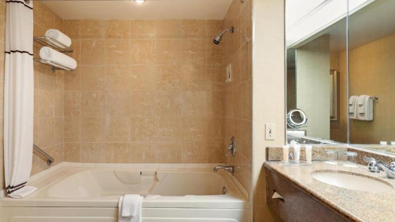 اتاق لوکس, Horseshoe Bossier Casino &