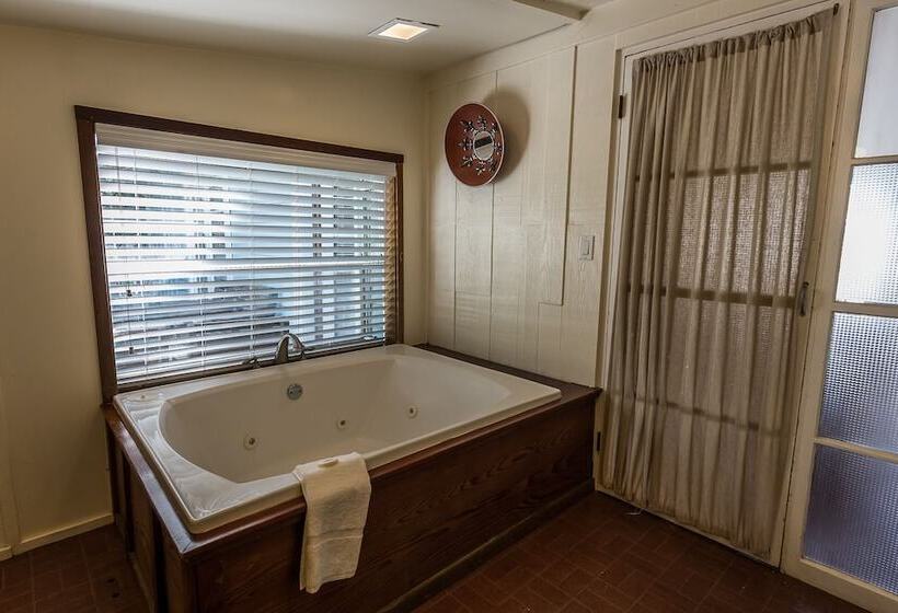 침실 2개 주택, Inn At Schoolhouse Creek