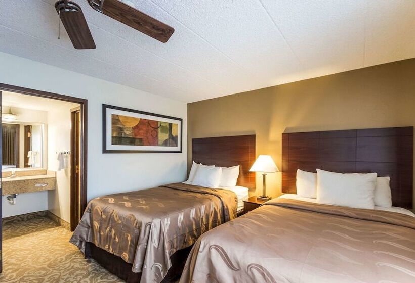סוויטה, Quality Suites Milwaukee Airport