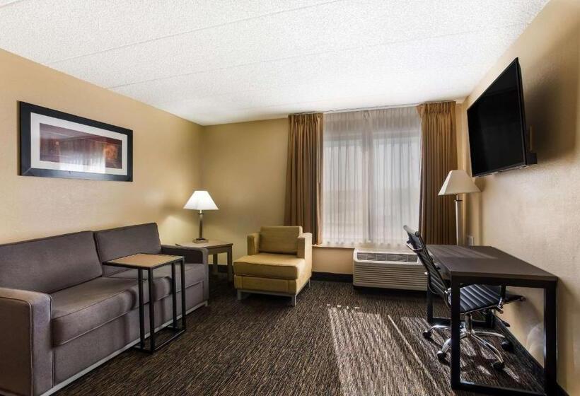 套房, Quality Suites Milwaukee Airport