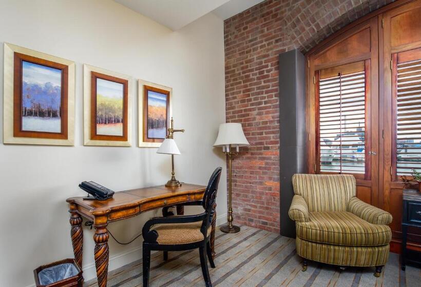 חדר סטנדרט עם נוף, The Inn At Henderson S Wharf, Ascend Hotel Collection