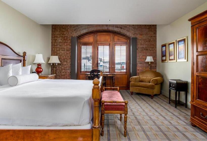 חדר סטנדרט עם מיטת קינג, The Inn At Henderson S Wharf, Ascend Hotel Collection