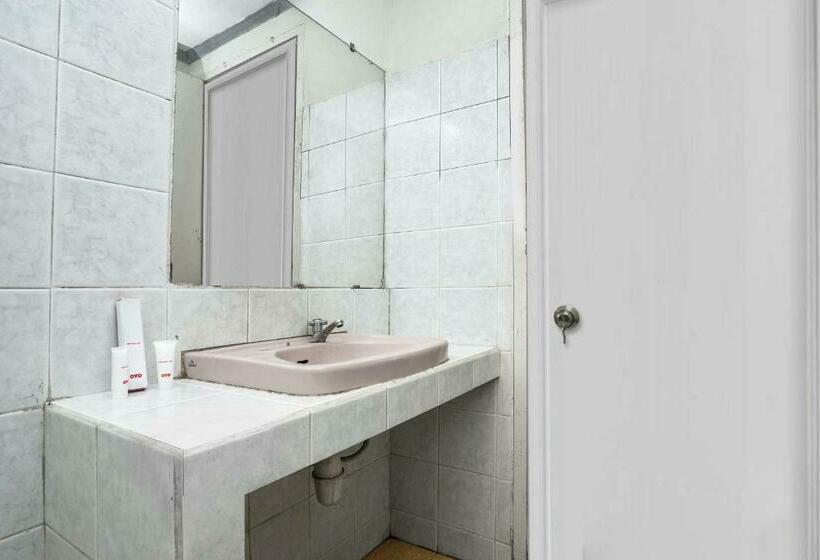 标准间, Oyo 1989 Pelangi Harapan