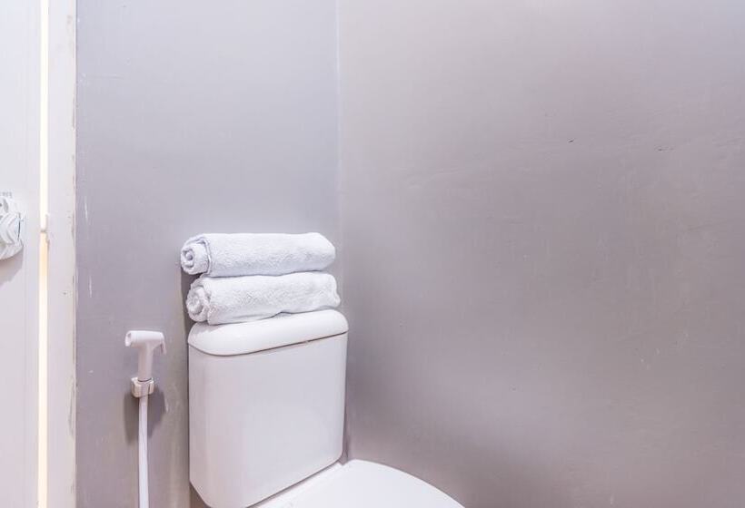 디럭스 룸, Oyo 2034 Eden Guest House