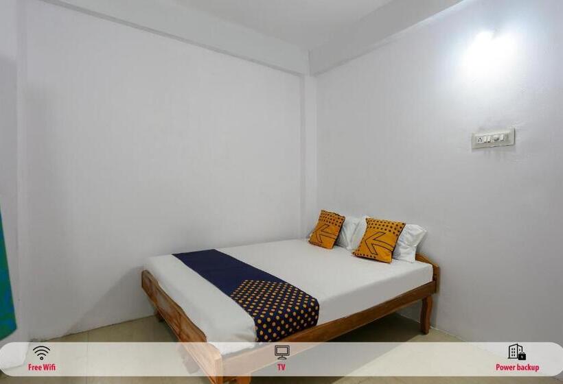 三人经典房间, Spot On Thozhupaadan Residency