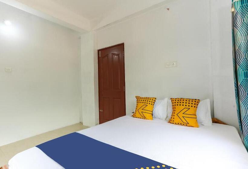 三人经典房间, Spot On Thozhupaadan Residency