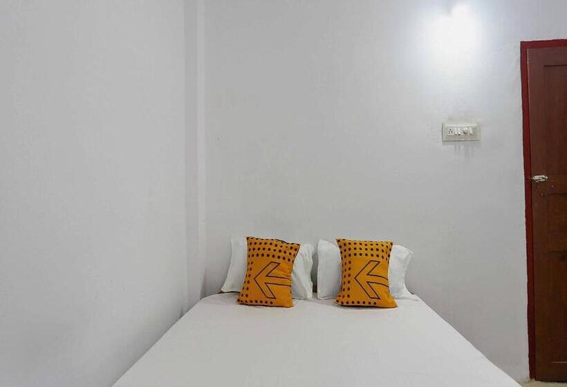 三人经典房间, Spot On Thozhupaadan Residency