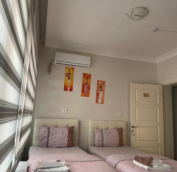 스탠다드 발코니 룸, Teki̇nler Otel