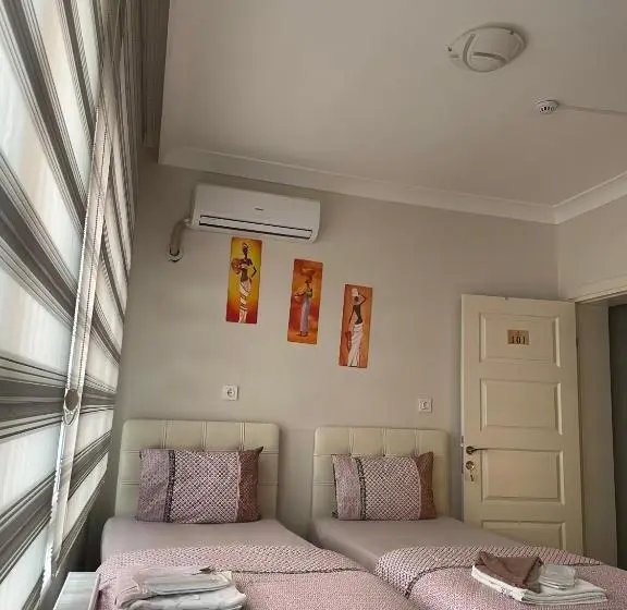 اتاق استاندارد با بالکن, Teki̇nler Otel