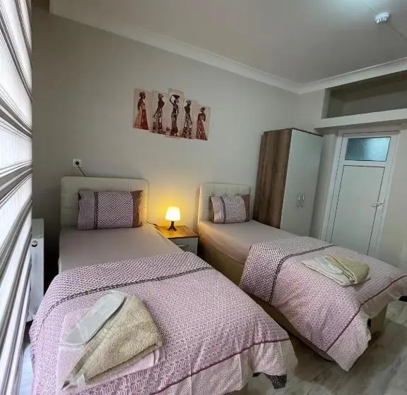 اتاق استاندارد با بالکن, Teki̇nler Otel