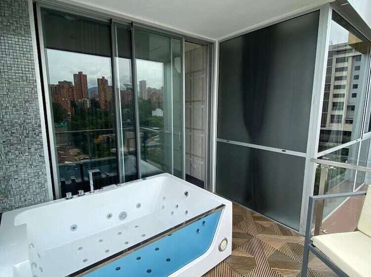 غرفة قياسية مزوَّدة بجاكوزي, Haven A Design