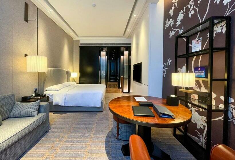 Büyük Çift Kişilik Yataklı Standart Oda, Hilton Beijing Daxing