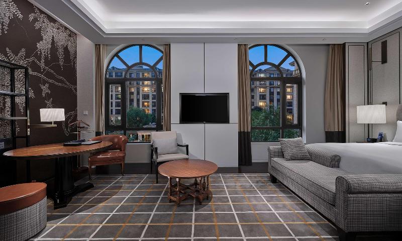 Büyük Çift Kişilik Yataklı Executive Oda, Hilton Beijing Daxing