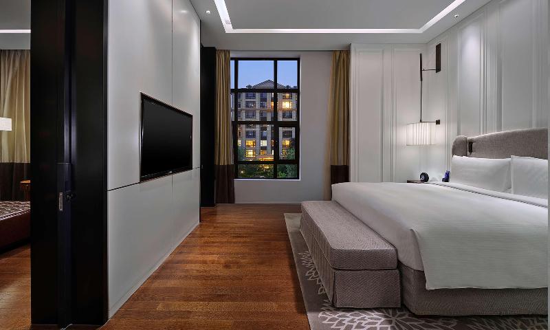 디럭스 스위트 킹 침대, Hilton Beijing Daxing