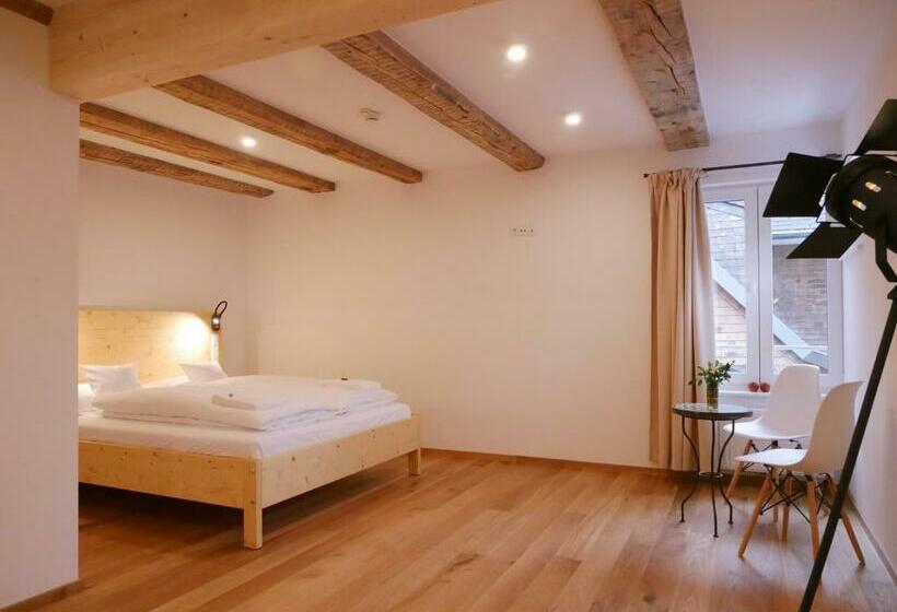 غرفة قياسية, Thurner Wirtshaus