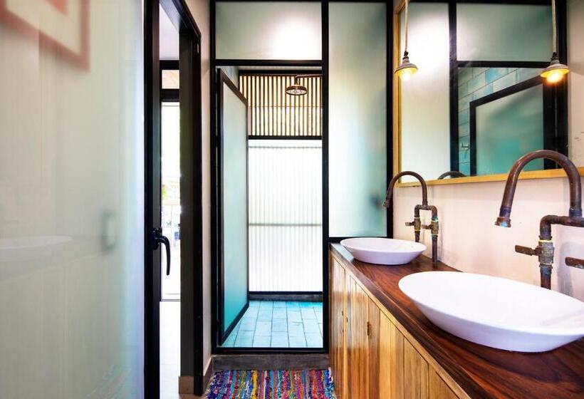 스탠다드 트리플 룸 테라스, Somos