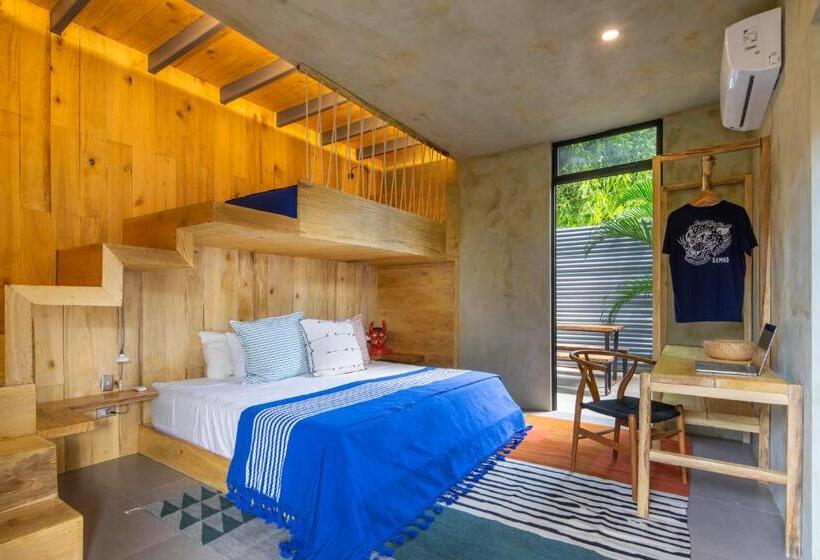 חדר סטנדרט לשלושה עם טרסה, Somos