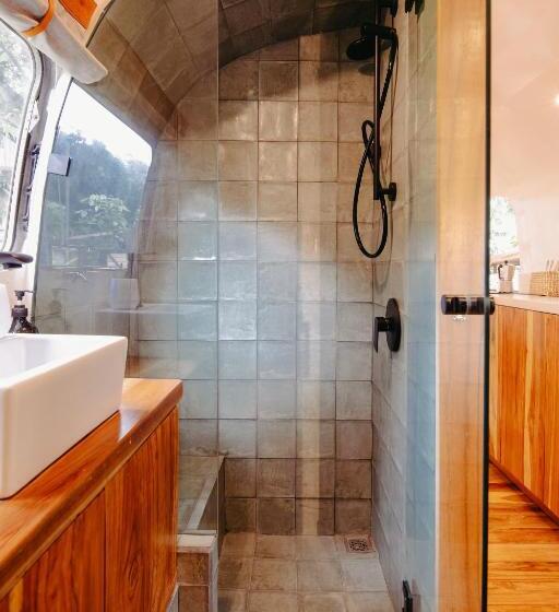 חדר סטנדרט, Somos