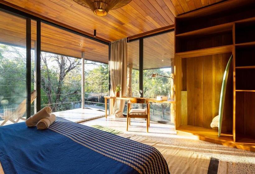 בקתה דלוקס, Somos