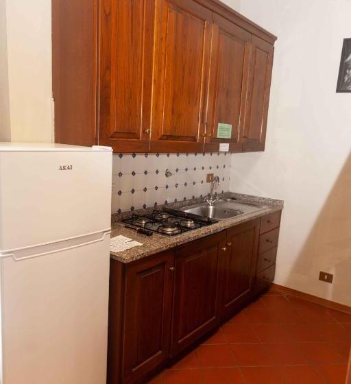스탠다드 스튜디오, Bed And Breakfast Villa Torre Degli Onesti Apartments