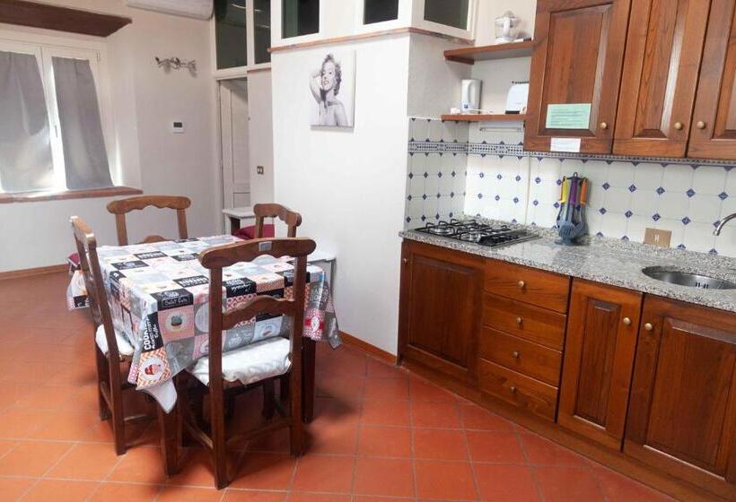 דירת חדר נוף לגינה, Bed And Breakfast Villa Torre Degli Onesti Apartments